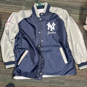 Yankees Classic Reversible Jacket XL Mint Condition